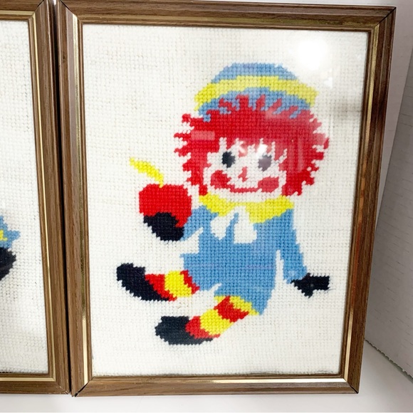 Vintage Handcrafted Set of Two Framed Raggedy Ann Andy Embroidered Walk Hangings - Picture 3 of 5